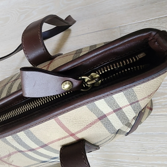 Burberry Hymarket Tote - Picture 16 of 16